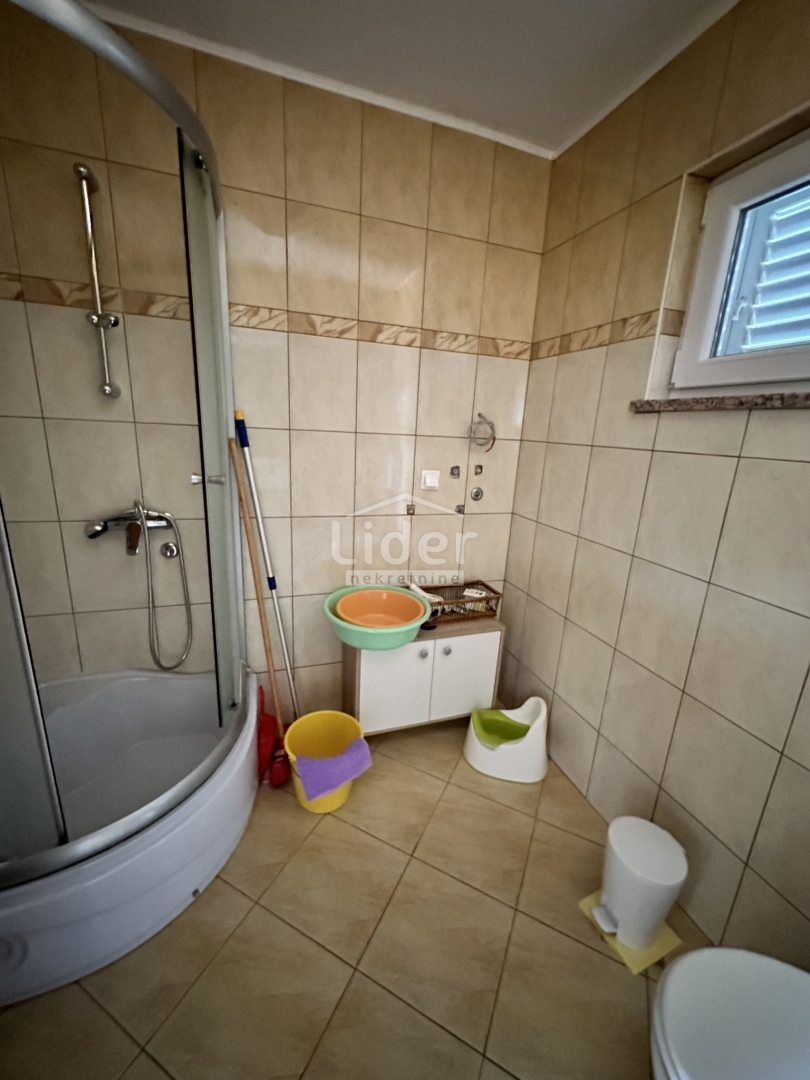 Casa con 2 appartamenti a 250 metri dal mare