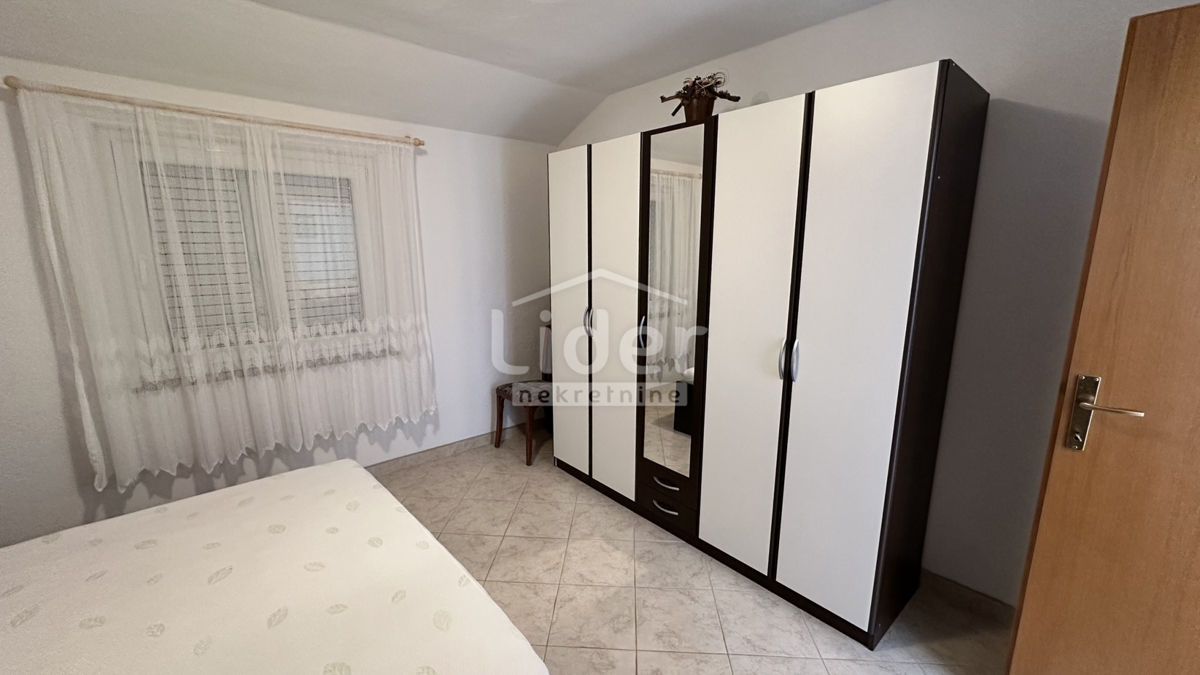 Casa con 2 appartamenti a 250 metri dal mare