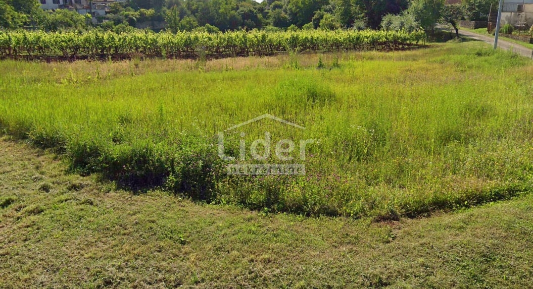 Terreno Peresiji, Svetvinčenat, 550m2