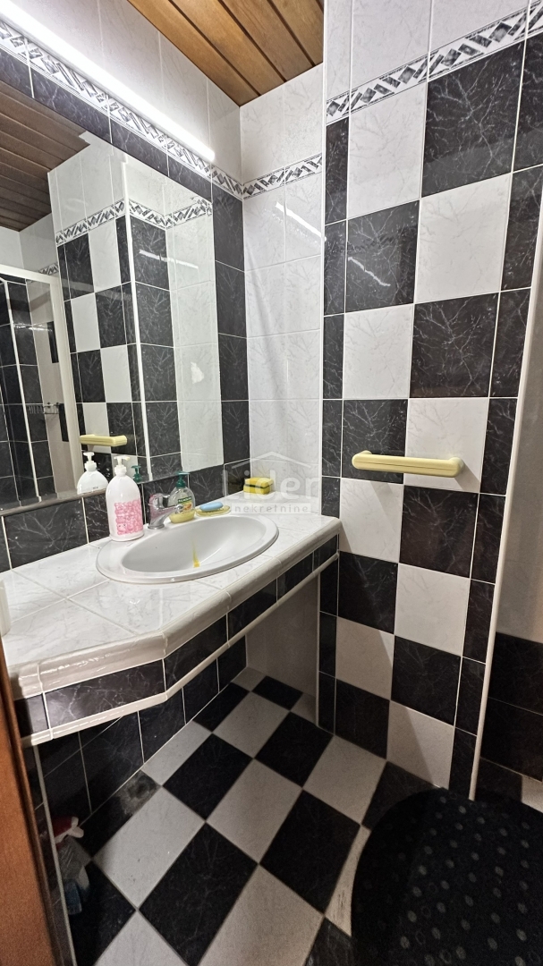 Appartamento Donja Vežica, Rijeka, 125m2