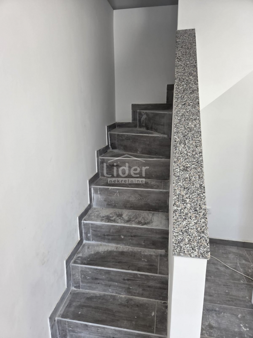 BRIBIR Casa ristrutturata con ampio giardino e piscina