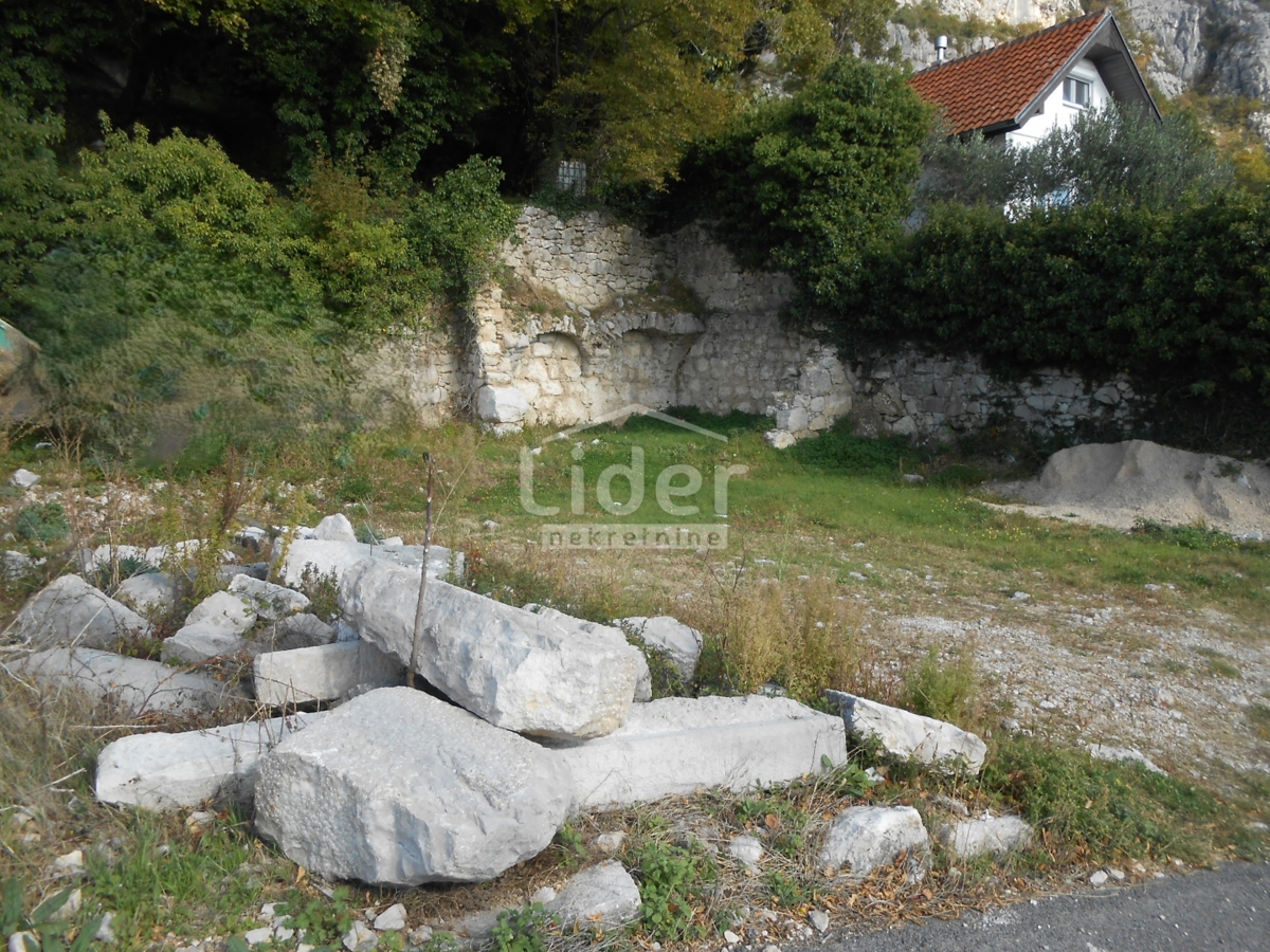ANTOVO (GRIŽANE) Terreno edificabile di 339 m2