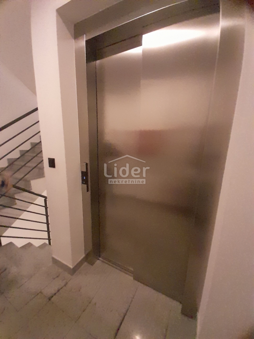 Appartamento Pobri, Opatija - Okolica, 258m2