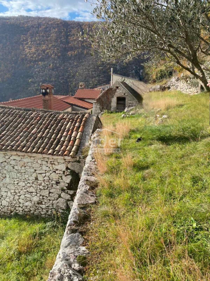 MOŠĆENIČKA DRAGA, 2 case in pietra, a 2,4 km dal mare