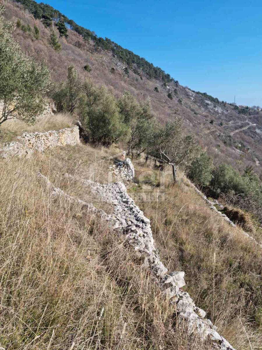 MOŠĆENIČKA DRAGA, 2 case in pietra, a 2,4 km dal mare