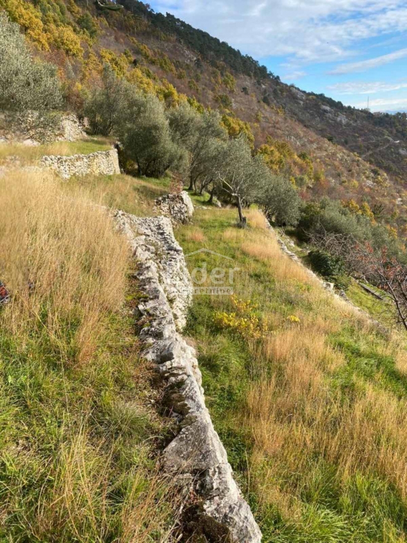 MOŠĆENIČKA DRAGA, 2 case in pietra, a 2,4 km dal mare