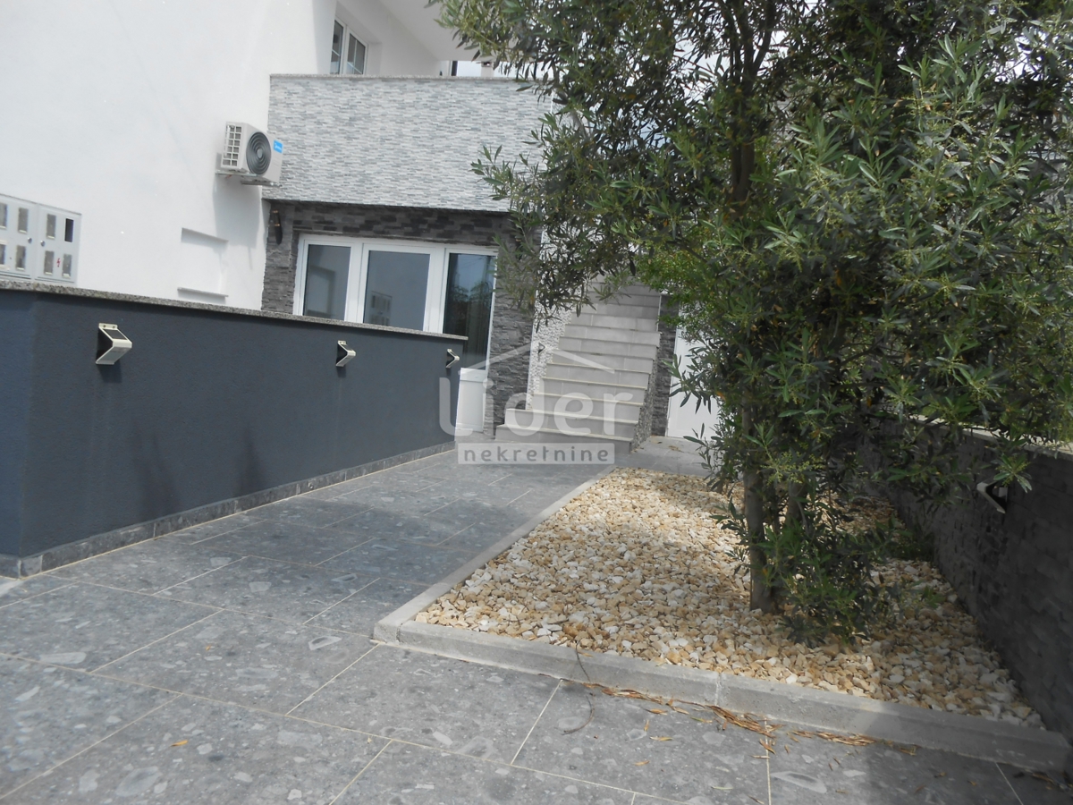 CRIKVENICA Appartamento con ampia terrazza