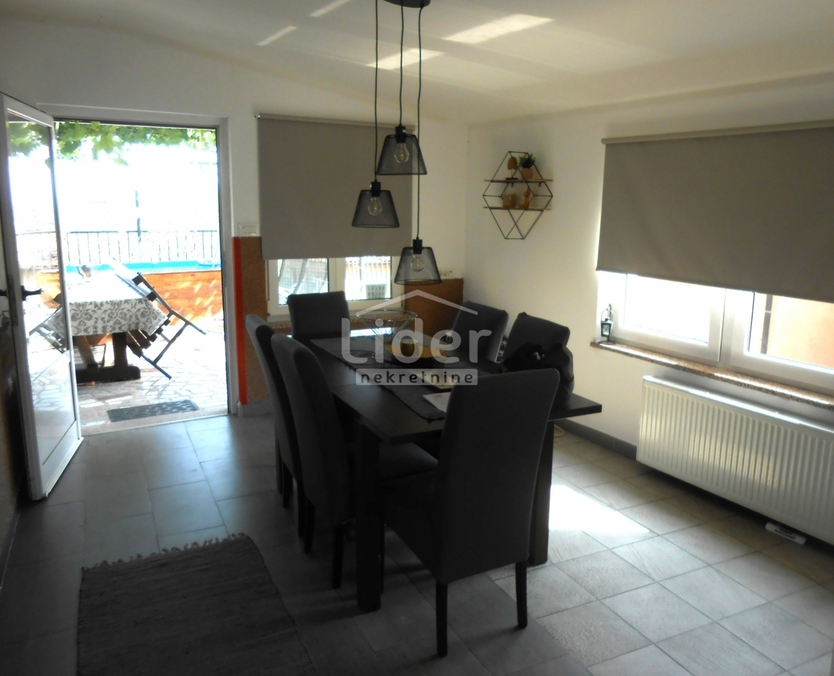 TURNIĆ Appartamento con ampia terrazza e vista mare