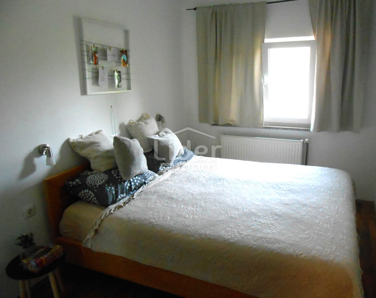 TURNIĆ Appartamento con ampia terrazza e vista mare