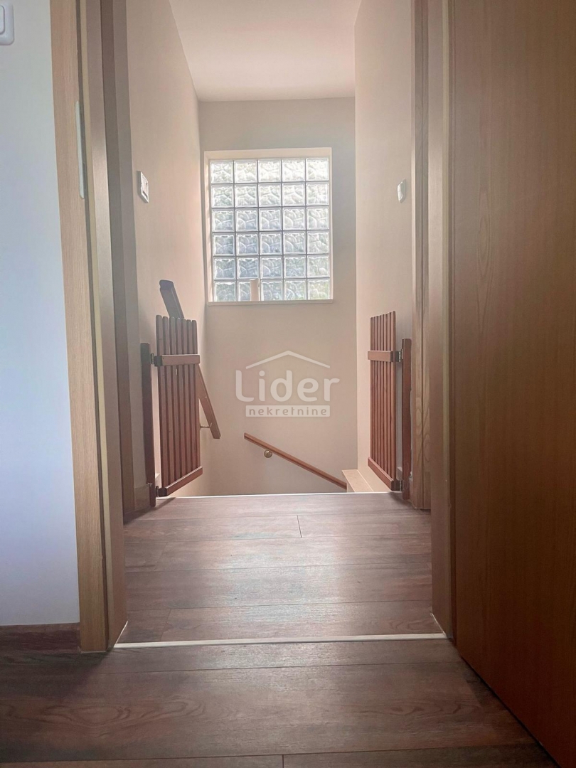 Appartamento Valun, Cres, 90m2