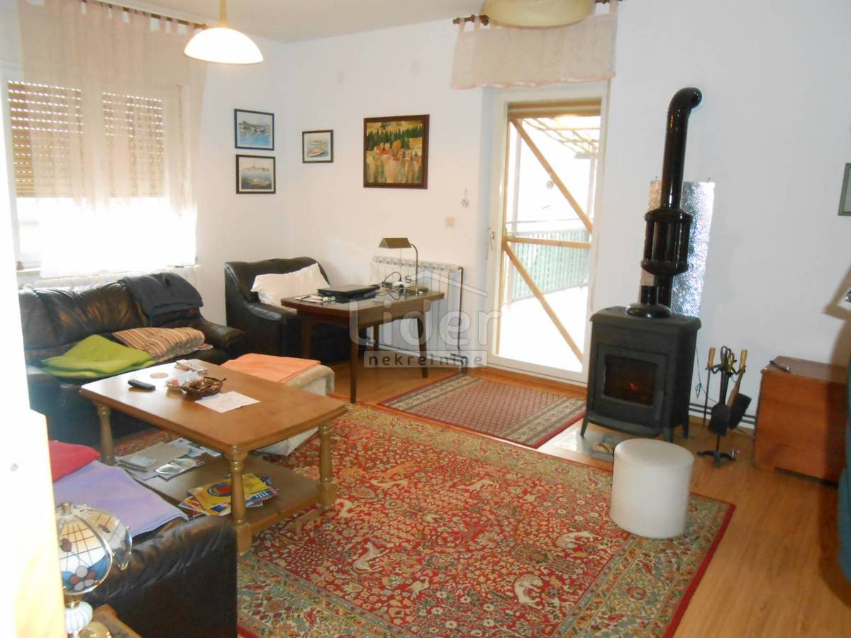 Casa Matulji, 401m2