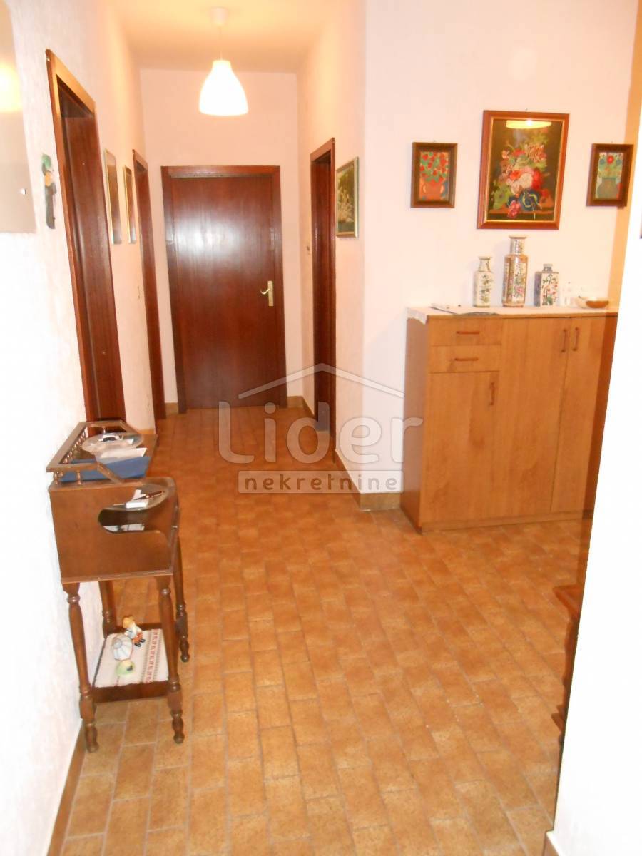 Casa Matulji, 401m2