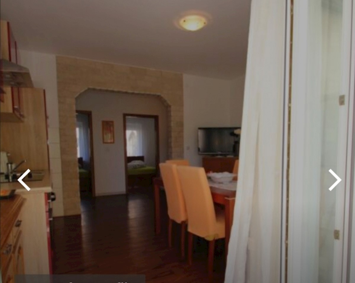 Poreč, 228m2, casa con 5 appartamenti