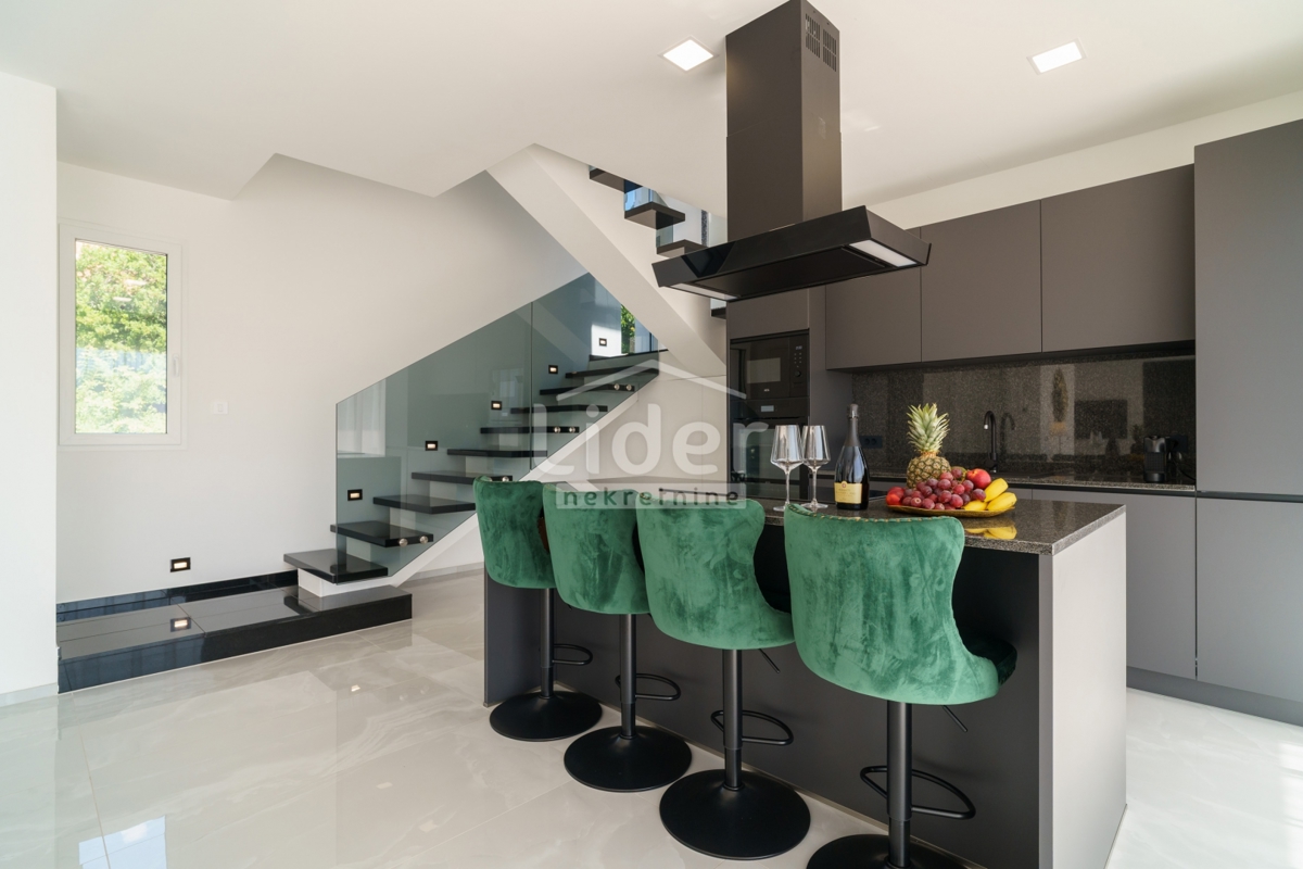 BRIBIR Villa con piscina, nuova costruzione