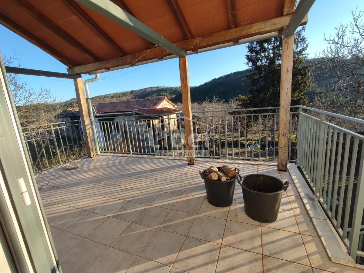 Casa Oprtalj, 1.300m2