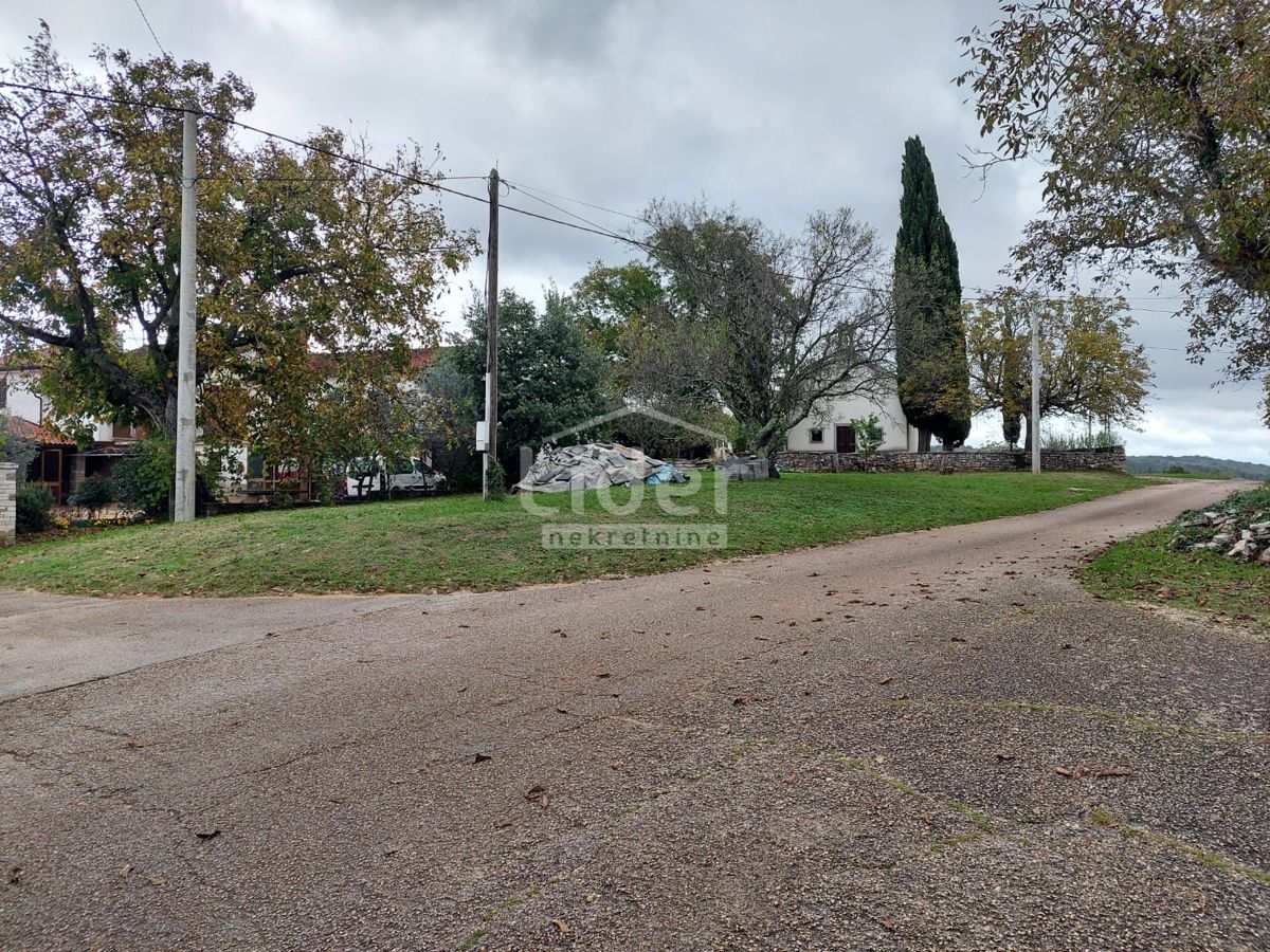 Casa Oprtalj, 1.300m2