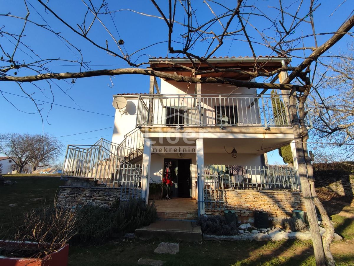 Casa Oprtalj, 1.300m2