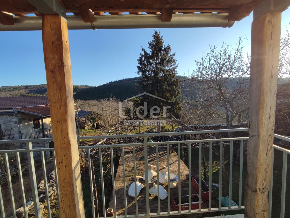 Casa Oprtalj, 1.300m2