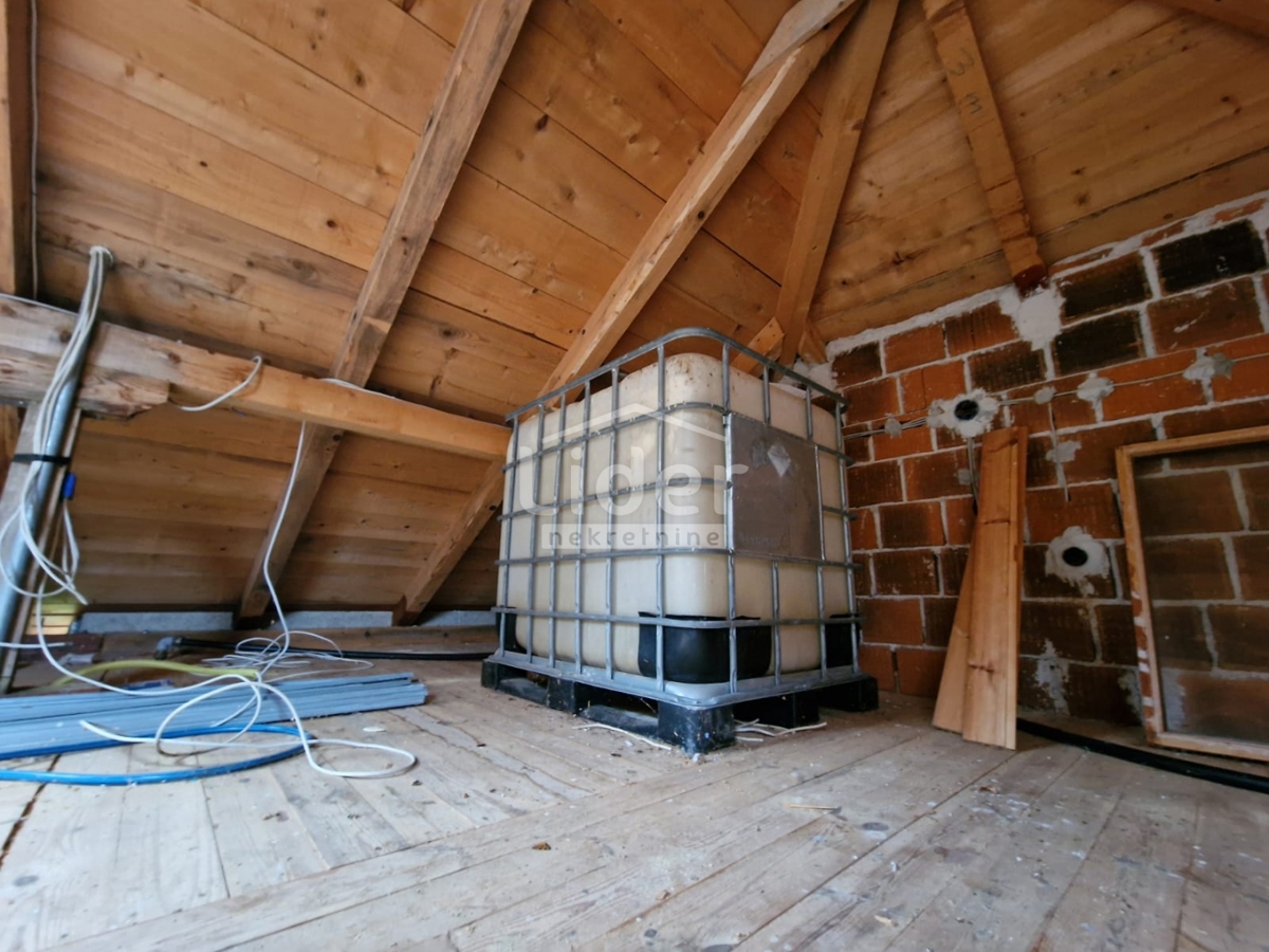 Casa Sinac, Otočac, 100m2