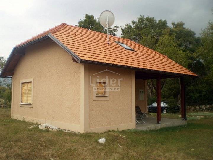 Casa Sinac, Otočac, 100m2