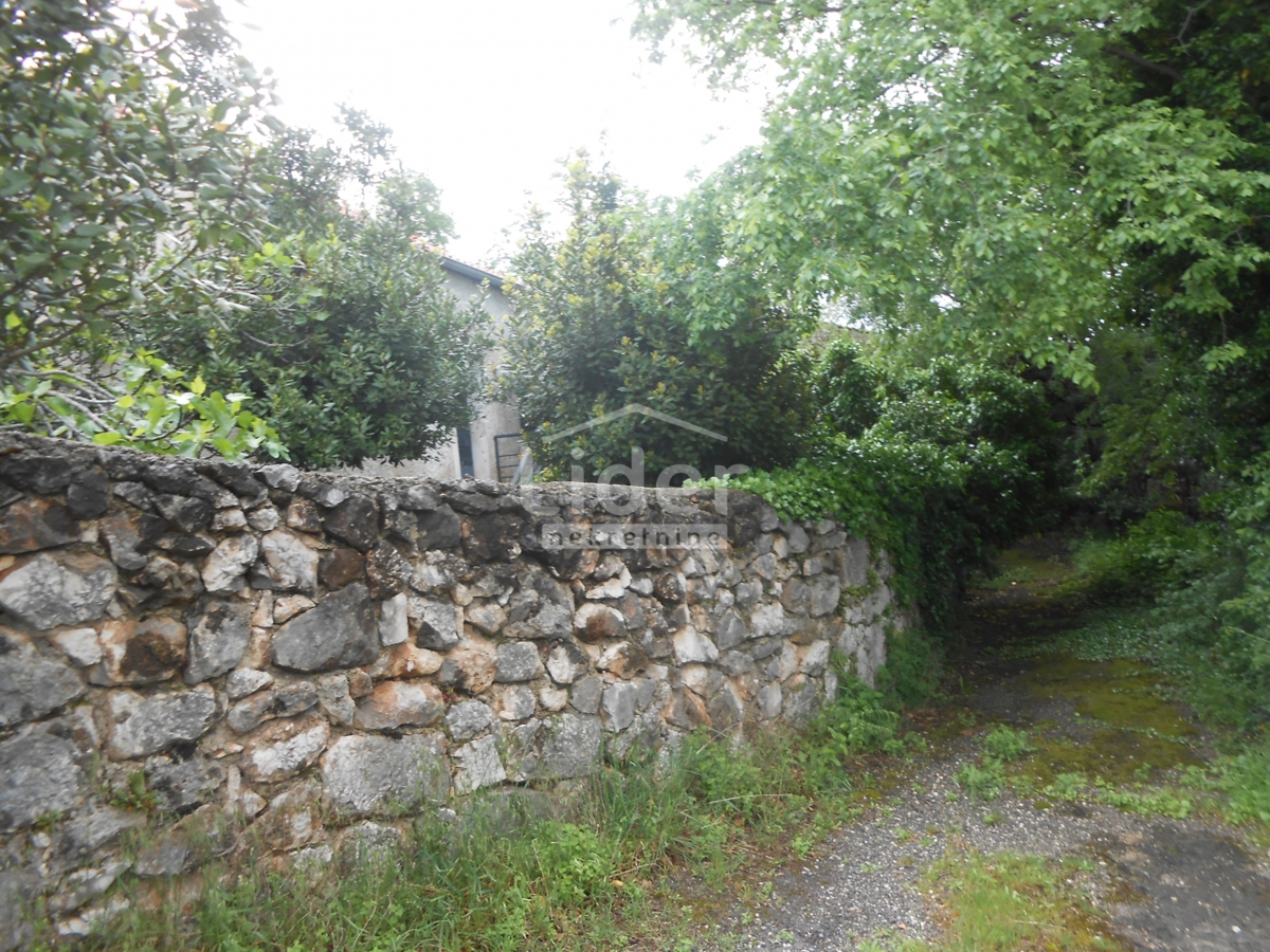 BRIBIR Tipica casa in pietra in un ambiente tranquillo