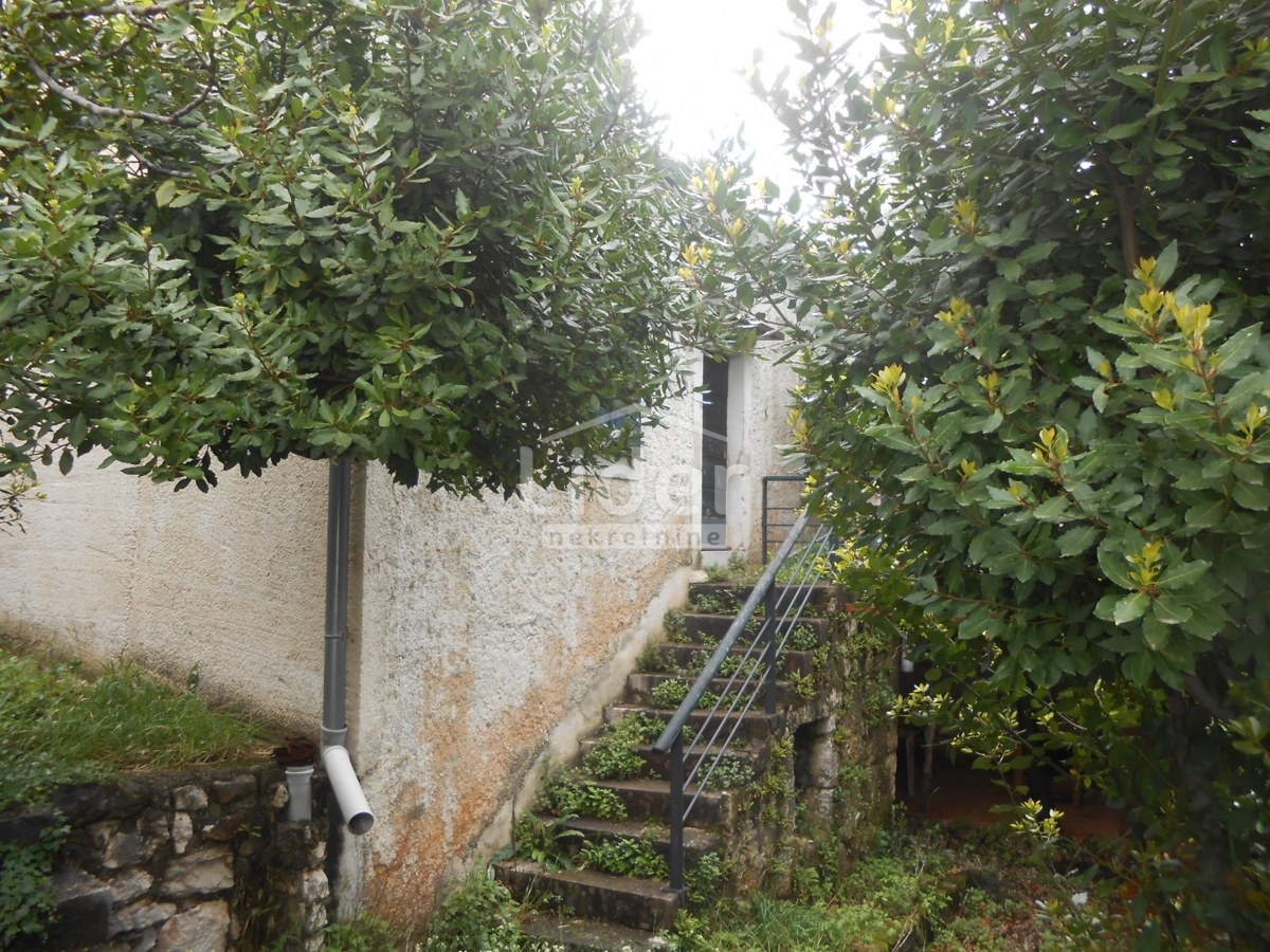 BRIBIR Tipica casa in pietra in un ambiente tranquillo