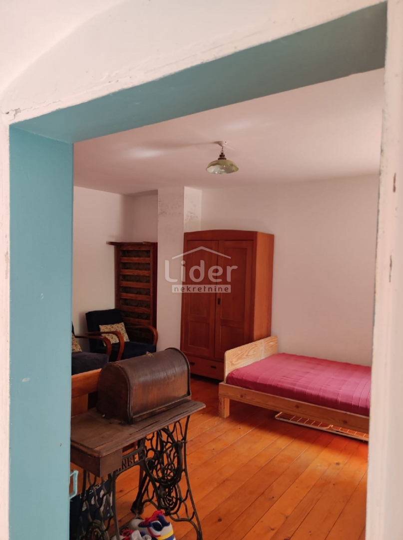 BRIBIR Tipica casa in pietra in un ambiente tranquillo