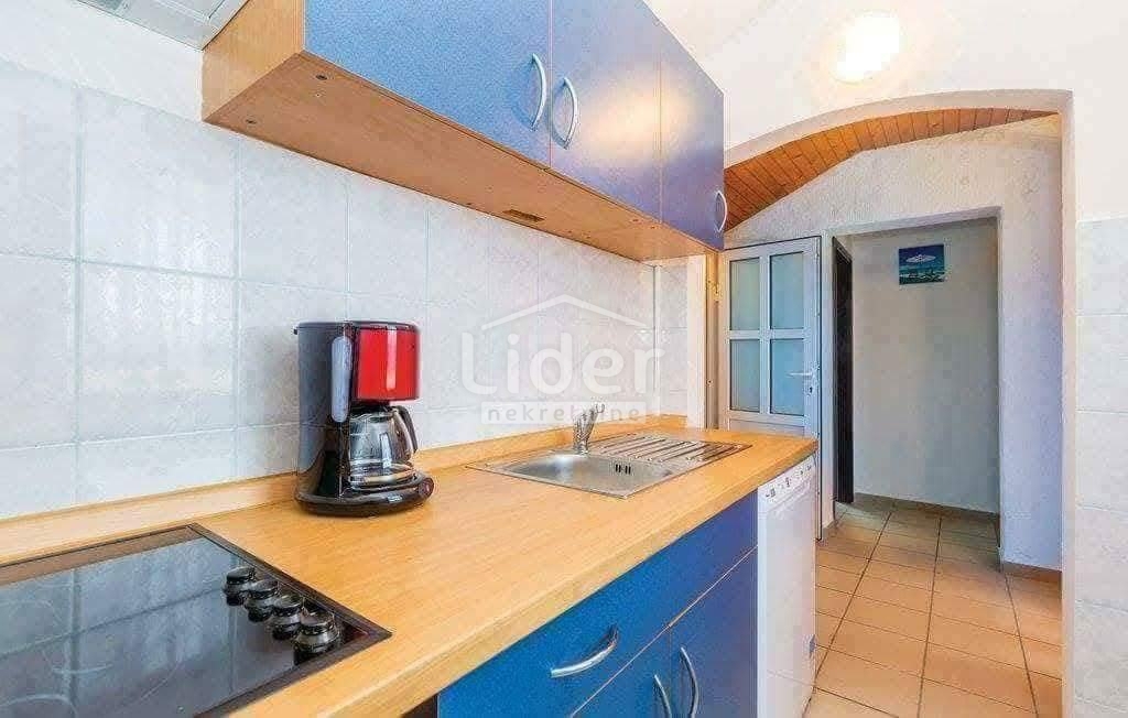 MALINSKA Ottima casa con 5 appartamenti