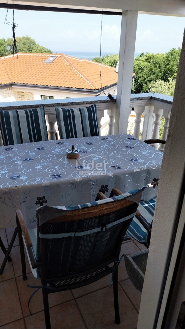 MALINSKA Ottima casa con 5 appartamenti