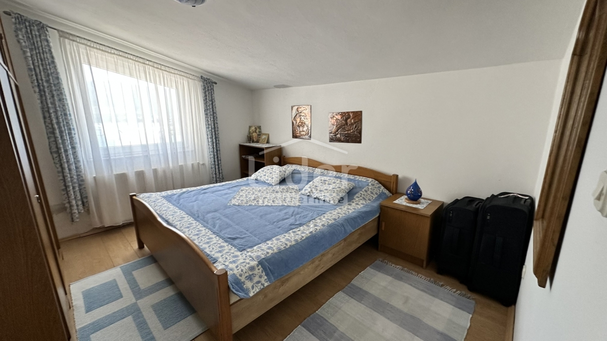 Donji Karin, vendiamo una parte della casa con vista mare 