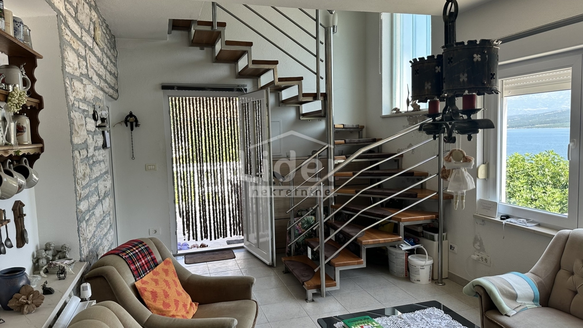 Donji Karin, vendiamo una parte della casa con vista mare 