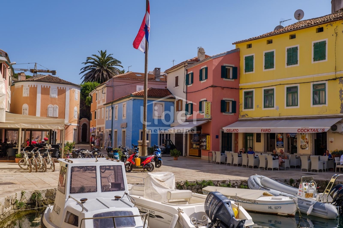 Commerciale Veli Lošinj, Mali Lošinj, 55m2