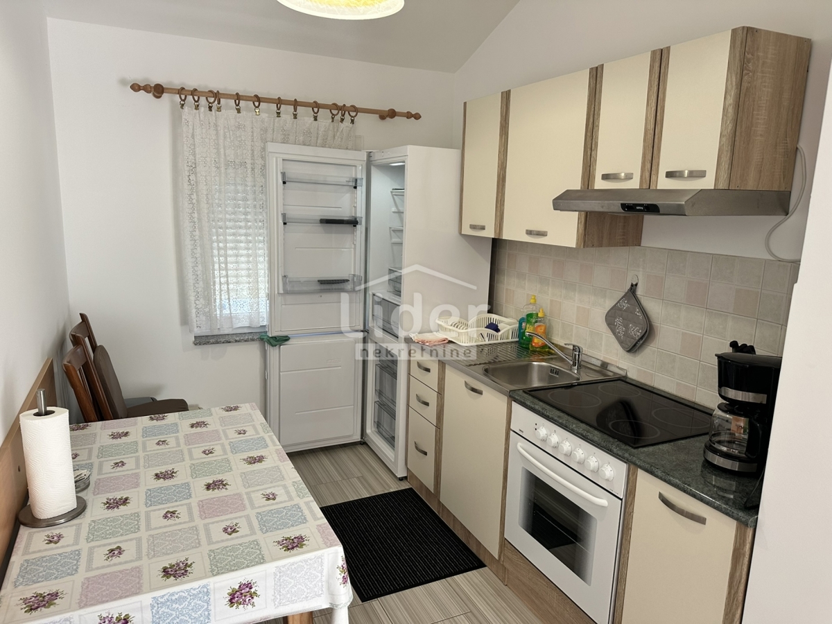 Casa con 2 appartamenti a soli 80 metri dal mare