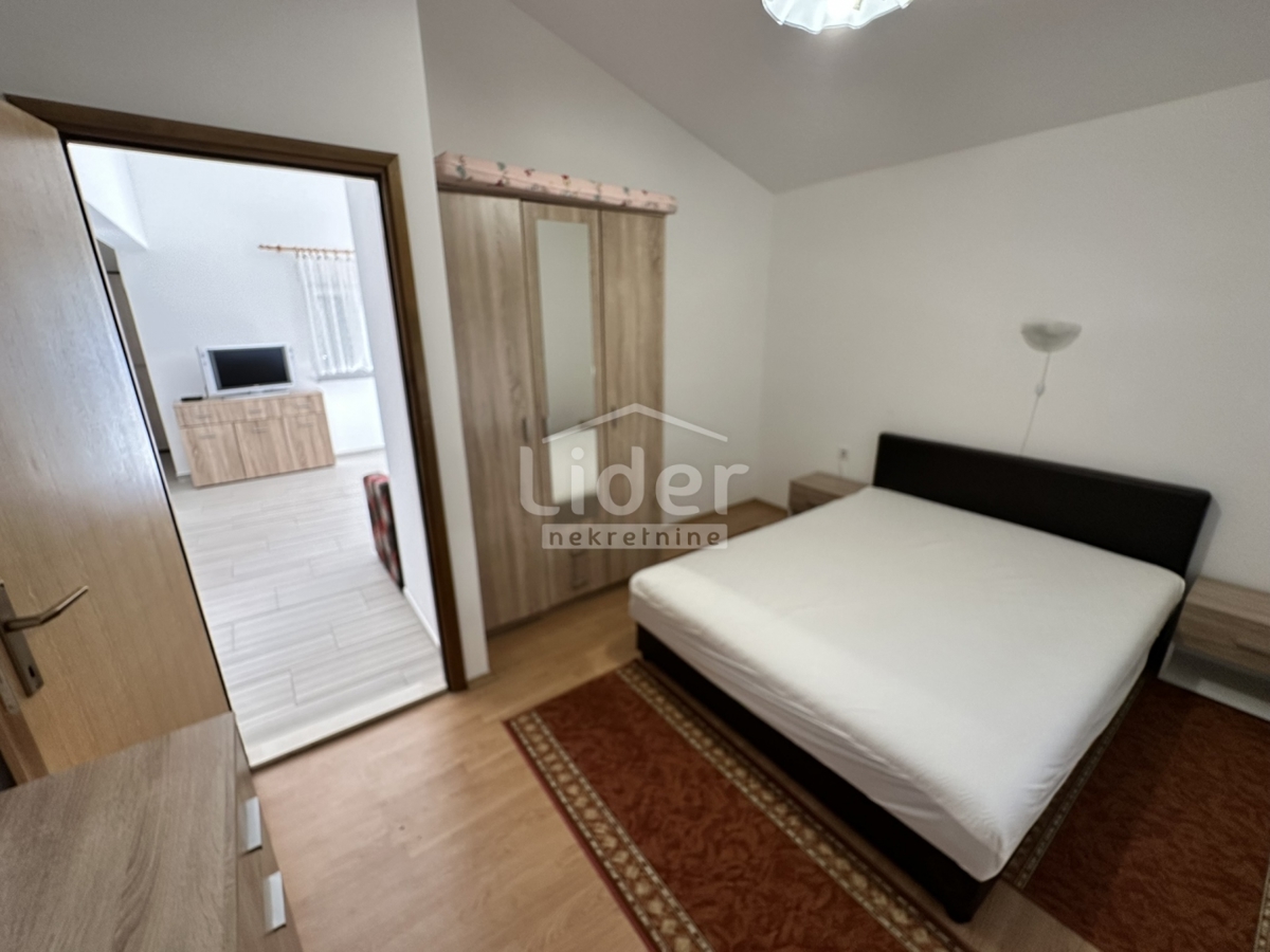 Casa con 2 appartamenti a soli 80 metri dal mare