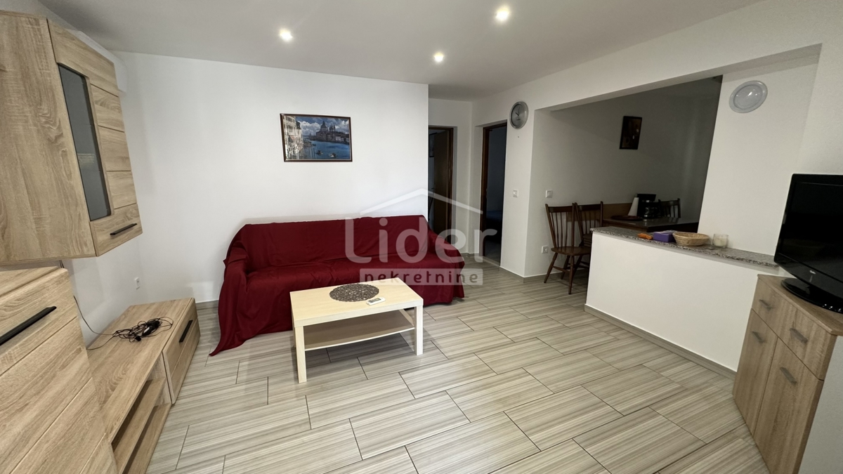 Casa con 2 appartamenti a soli 80 metri dal mare