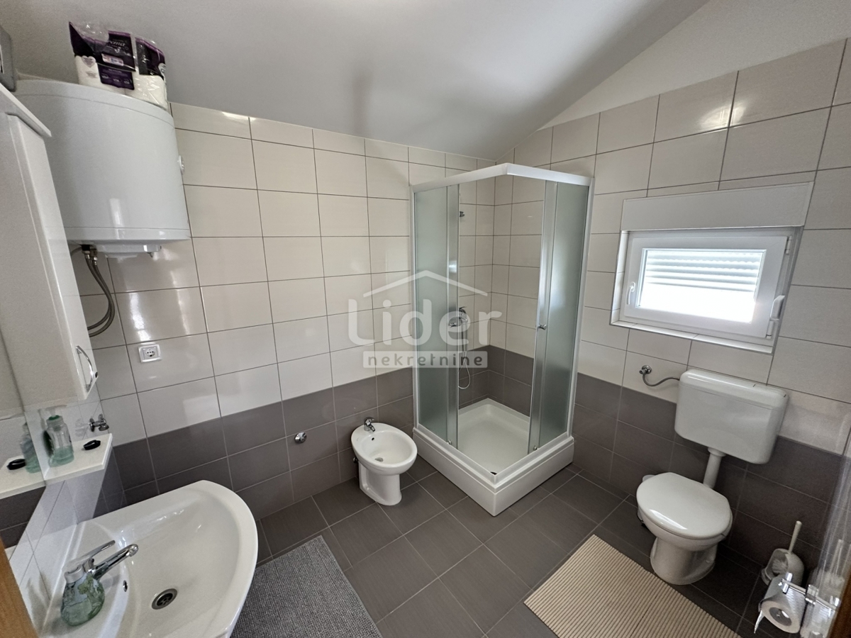 Casa con 2 appartamenti a soli 80 metri dal mare