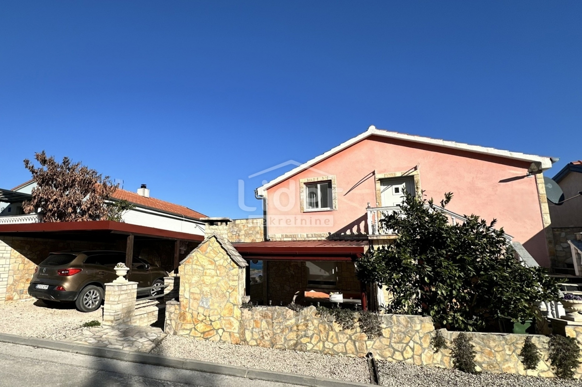 Casa Donji Karin, Benkovac, 200m2