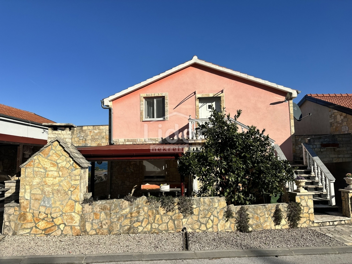 Casa Donji Karin, Benkovac, 200m2