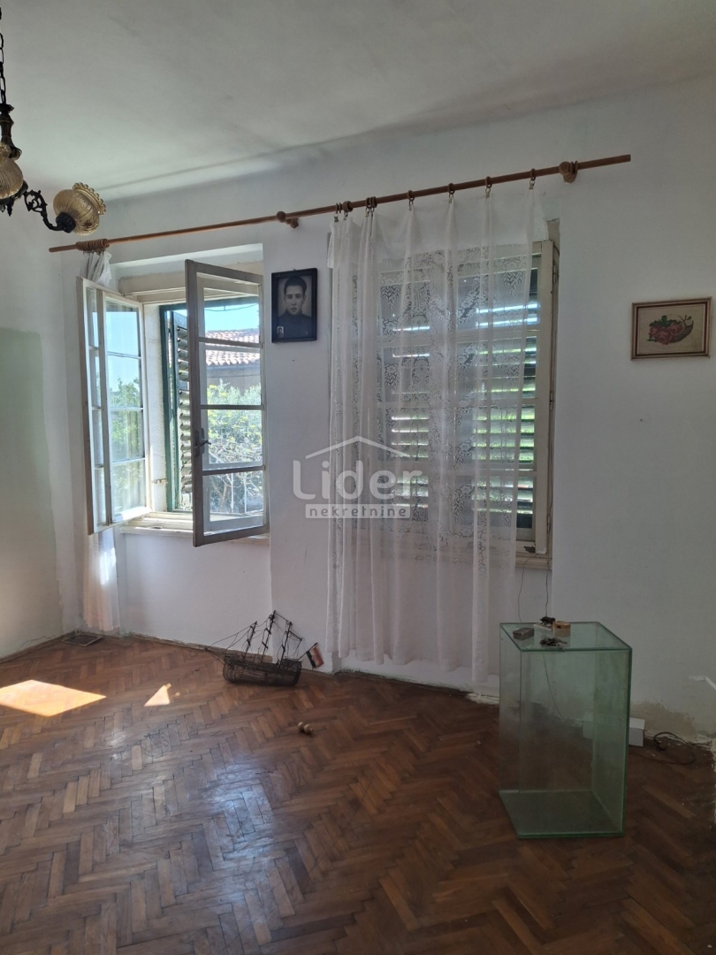 KANTRIDA Appartamento per ristrutturazione, ottima location