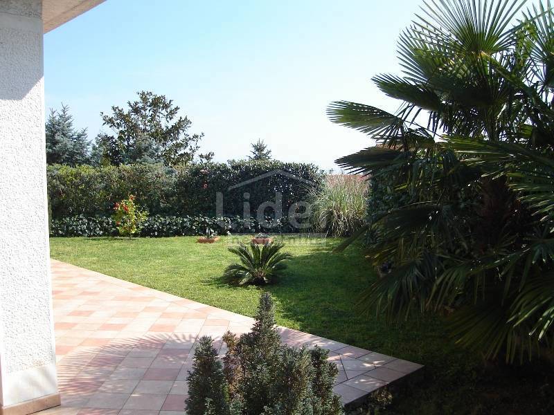 Casa Ičići, Opatija - Okolica, 400m2