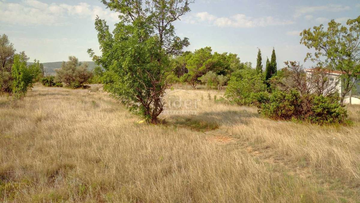 STARIGRAD-PAKLENICA Terreno a 300 m dal mare
