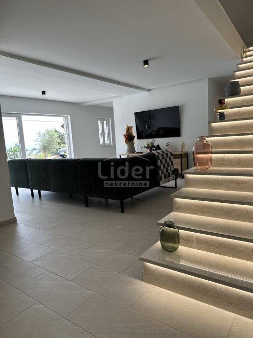 Casa Poljane, Opatija - Okolica, 328m2