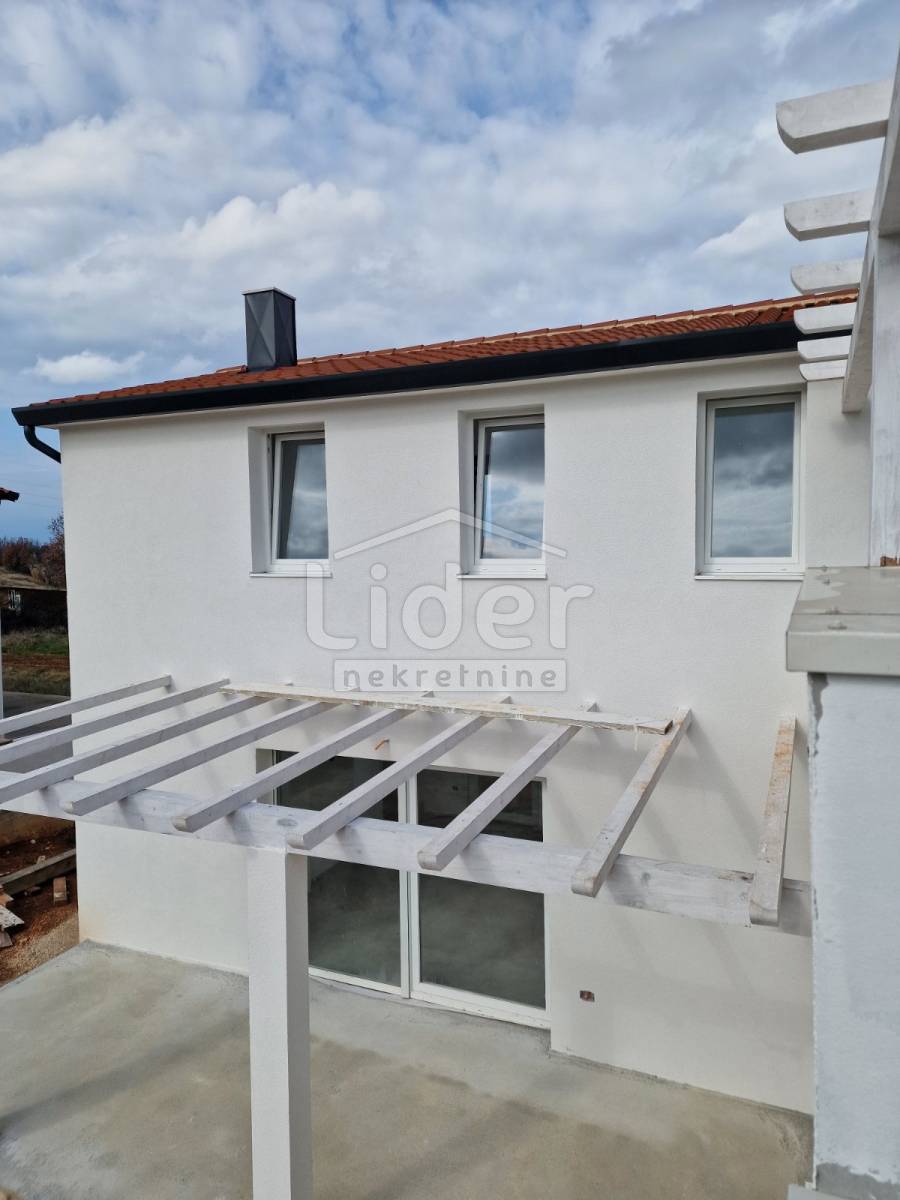 Casa Momjan, Buje, 175m2