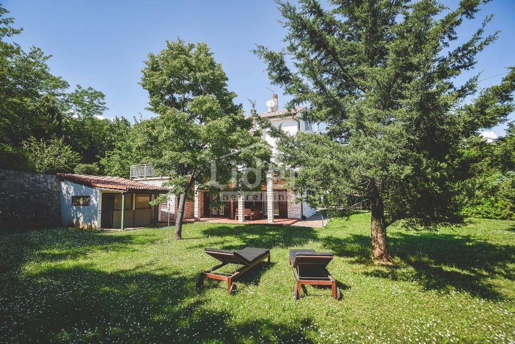 Casa Gornja Vežica, Rijeka, 330m2