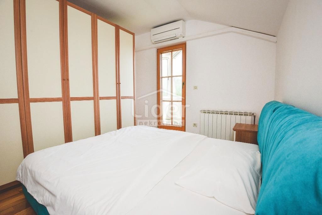 Casa Gornja Vežica, Rijeka, 330m2