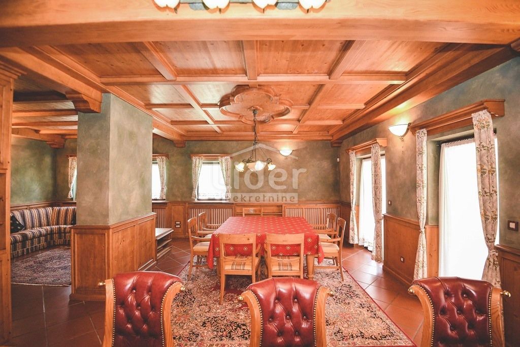 Casa Gornja Vežica, Rijeka, 330m2