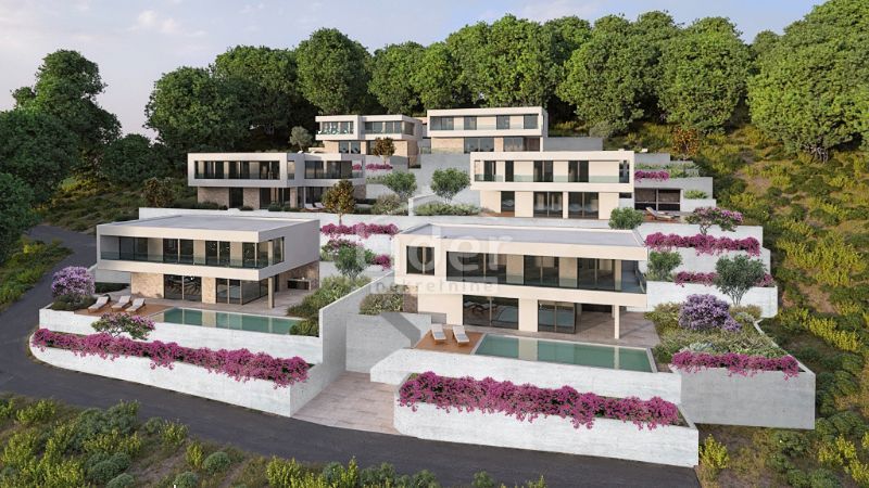 Vinisce, una villa moderna con piscina e una vista sul mare, vendite