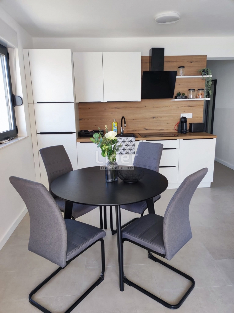 Appartamento per vacanze Povljana, 52,13m2