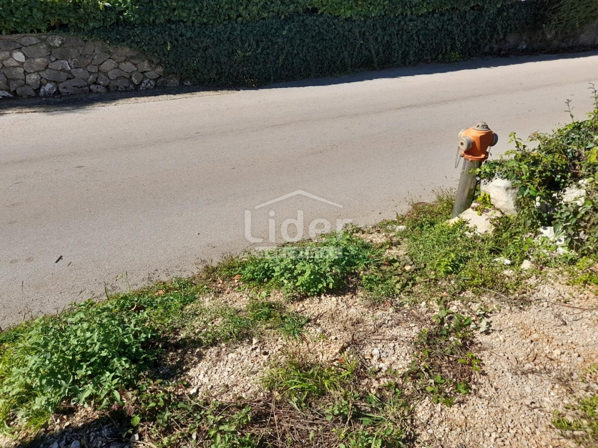 Terreno Milohnići, Krk, 753m2