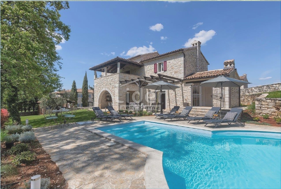 Casa Muntrilj, Tinjan, 288m2